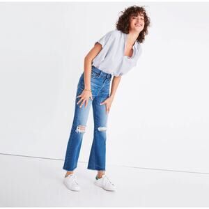Retro Crop Bootcut Jeans: Knee-Rip Edition 32